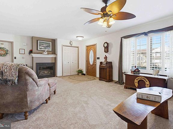 3rd image of 517 Foggy Bottom Rd