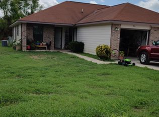 556 Crest Circle Dr, San Marcos, TX 78666