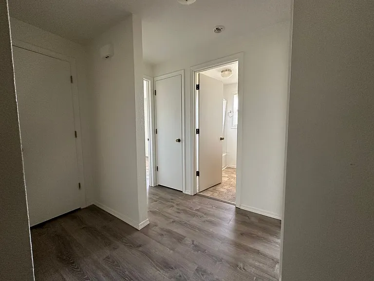 632 Van Ness Ave — Photo 7