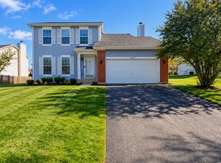 1373 S Abington Ln, Round Lake, IL 60073