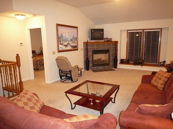 3rd image of 670 Wisconsin St #680