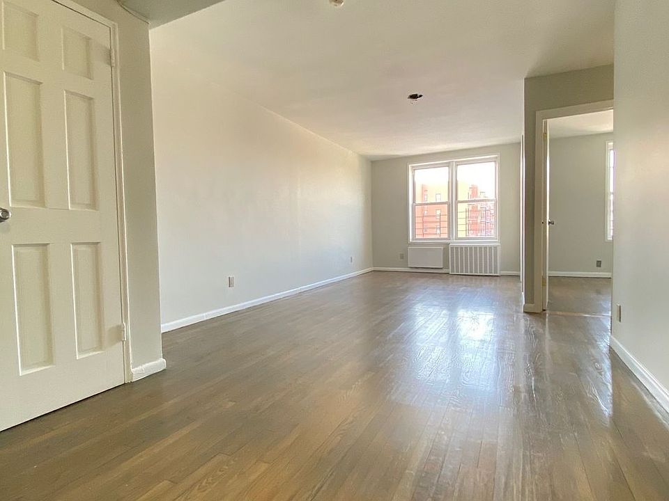 1st image of 9335 Lamont Ave APT 5e