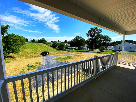 4th image of 74 Misty Dawn Ln