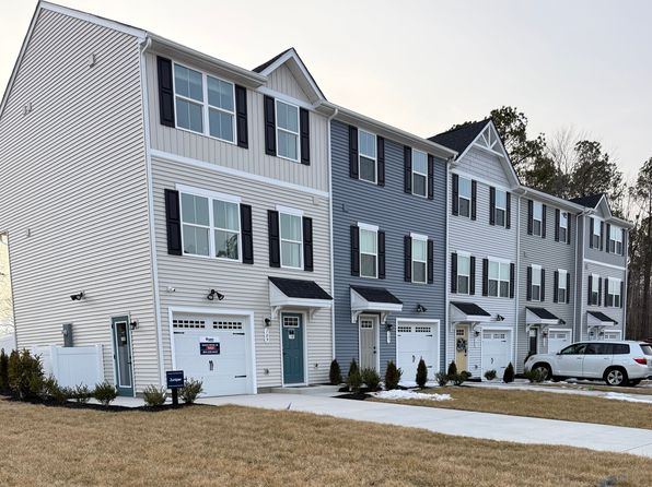 109 Packett Ct
