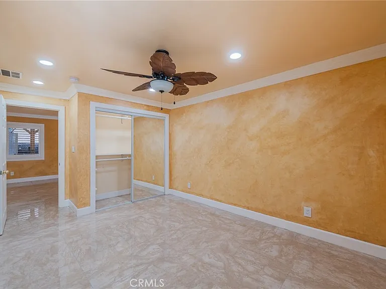 5562 Highland Ave — Photo 36