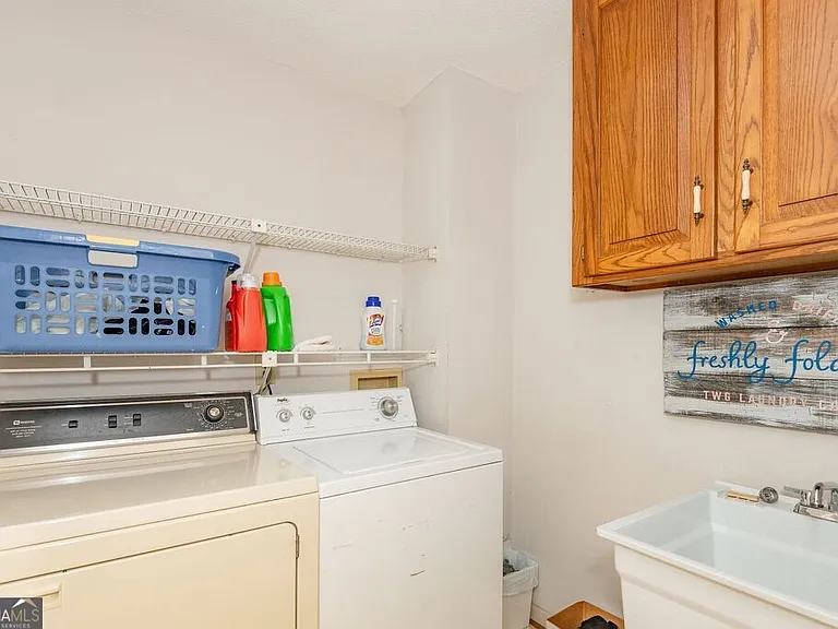 10315 Crescent Ridge Dr — Photo 19