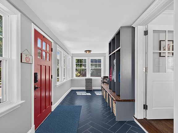 3rd image of 10 Hazel St