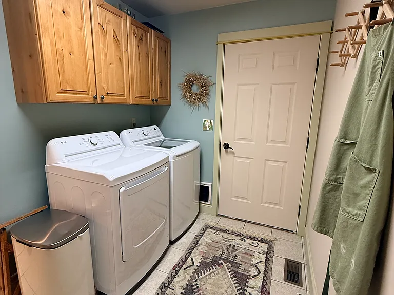 85 Droulliard Ave — Photo 11