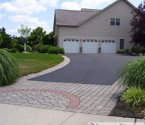 3rd image of 2072 Silverwood Dr