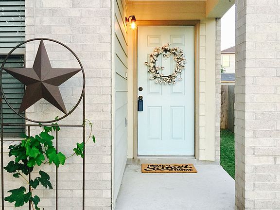 4th image of 213 Capistrano Dr