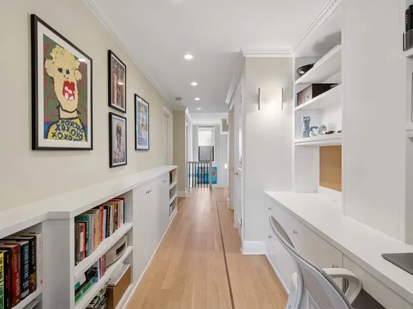 514 West End Avenue image 16 of 23