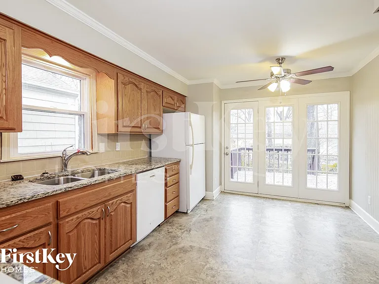 9613 Beverly Dr — Photo 6
