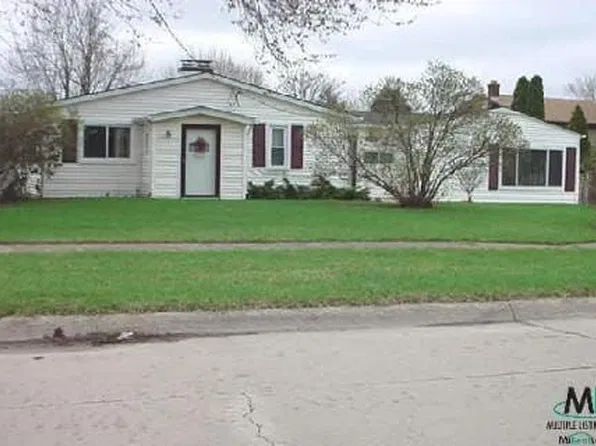 4060 Hillcrest Ave, Warren, MI 48092
