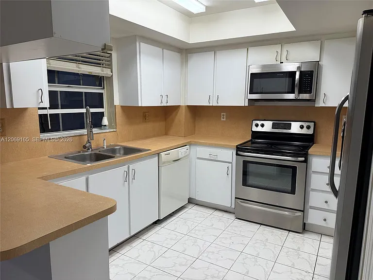 12372 SW 52nd Ct #0 — Photo 8