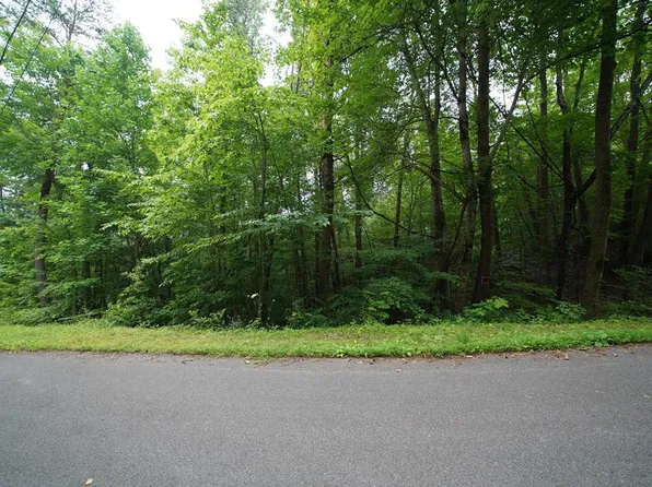 1527 Camborne Dr, Sevierville, TN 37862