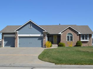 1928 S Tara Falls Ct, Wichita, KS 67207