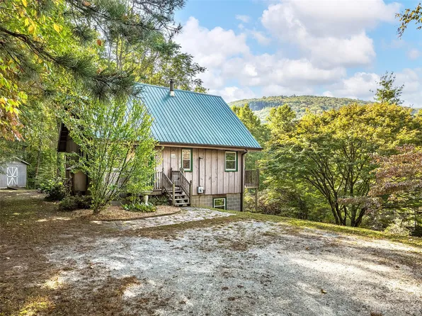 144 Black Cherry Ln, Hendersonville, NC 28792