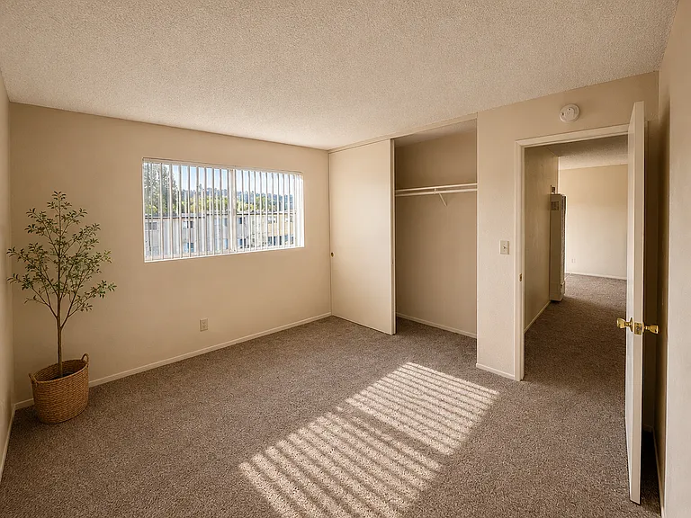 1028 S Magnolia Ave #G — Photo 8