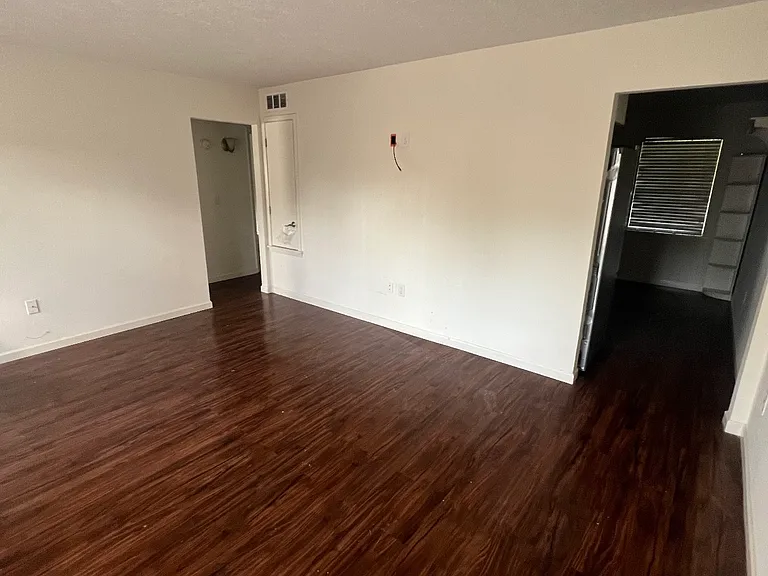 433 Culley Dr #B4 — Photo 6