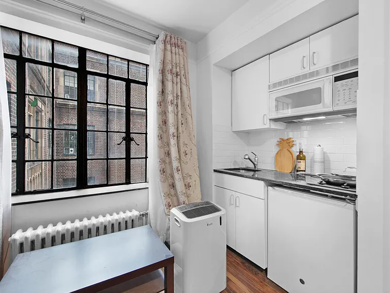45 Tudor City Pl #2012 — Photo 5