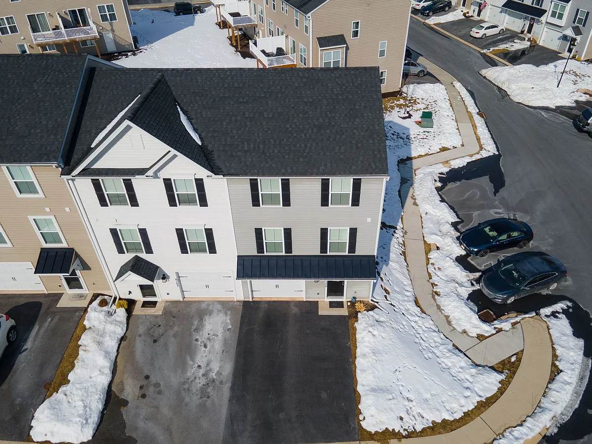 Building Photo - 8170 Haley Ct