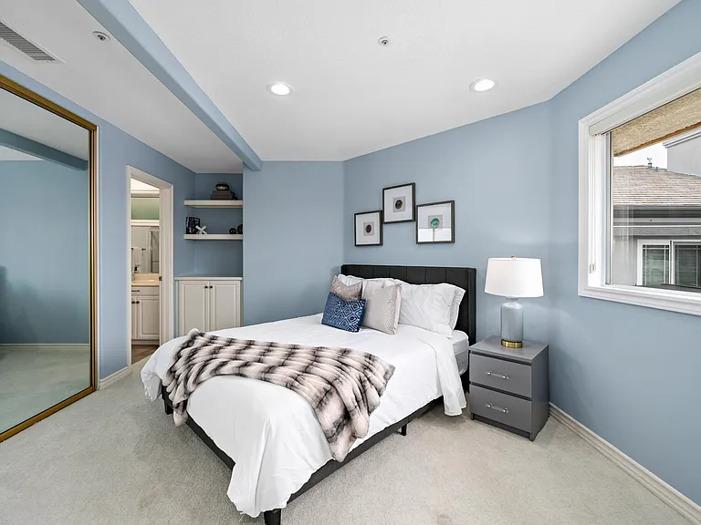 3972 Humboldt Dr — Photo 36