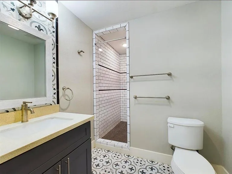 9007 Sharpcrest St — Photo 17