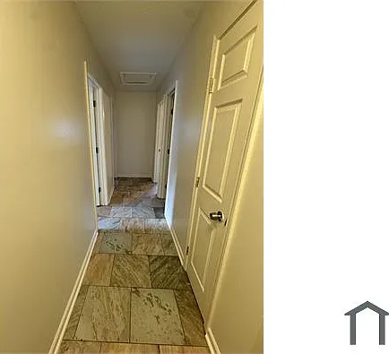 3 bed, 1350 sqft, $1,800 — Photo 2