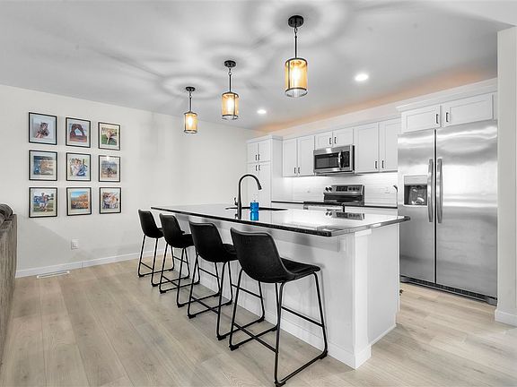3rd image of 1204 Ronald Way