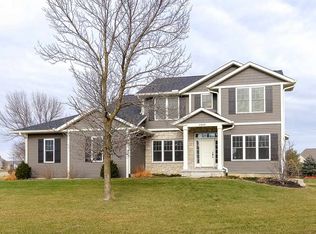 4002 Kathleen Way, Davenport, IA 52807