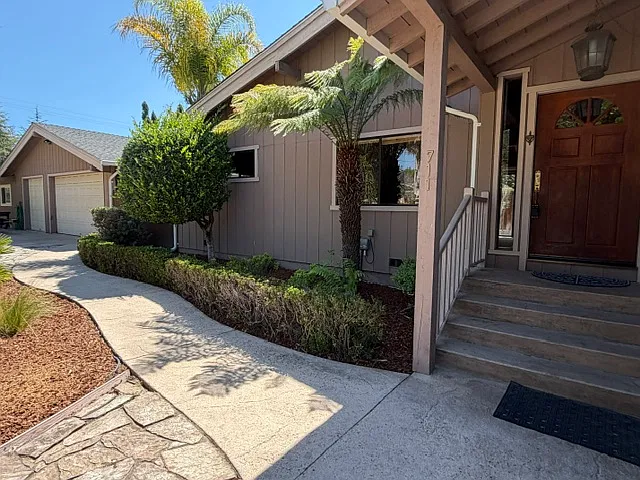 711 Graham Hill Rd — Photo 32