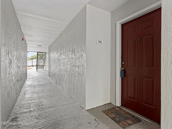 3rd image of 3591 KERNAN Boulevard #706