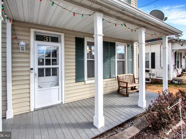 31 S Main St, Stewartstown, PA 17363