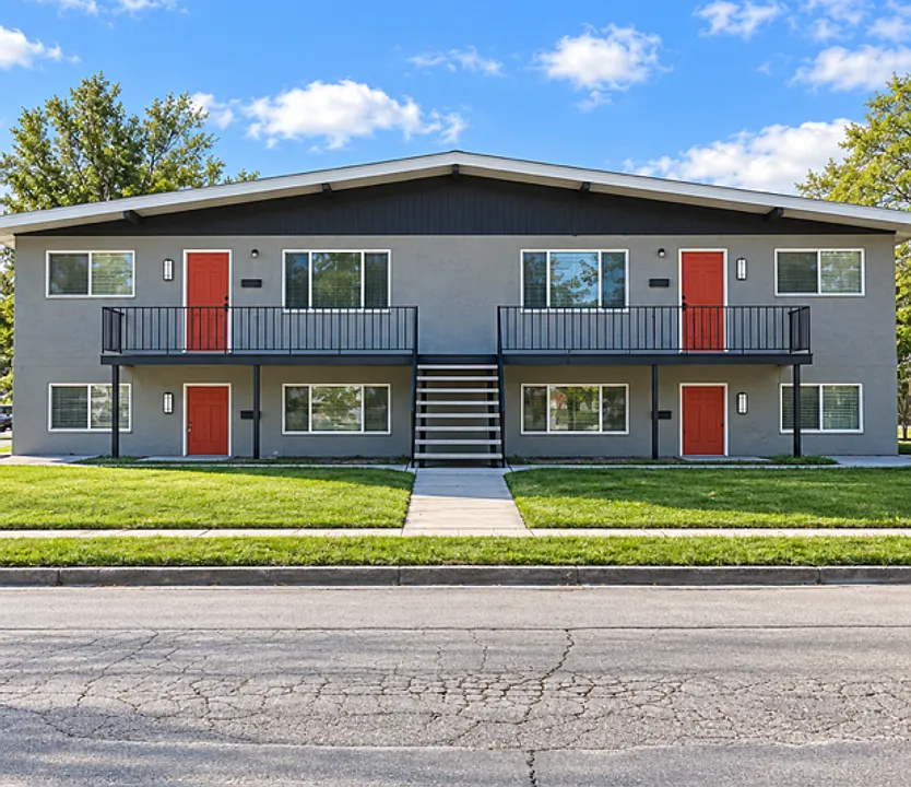 301 W Center St
