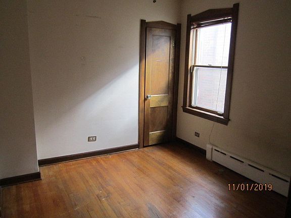 5th image of 2906 N 77th Ave