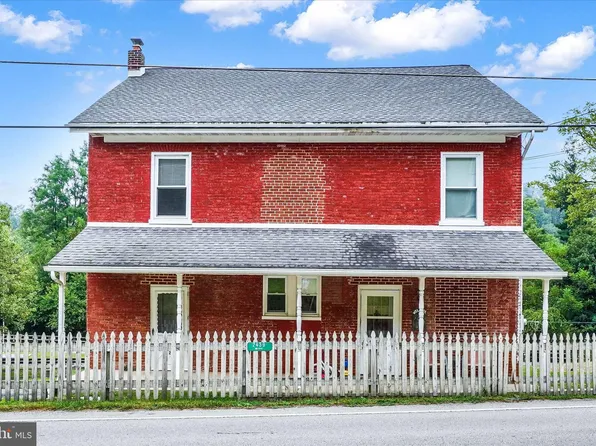 2439 Seven Valleys Rd, Seven Valleys, PA 17360