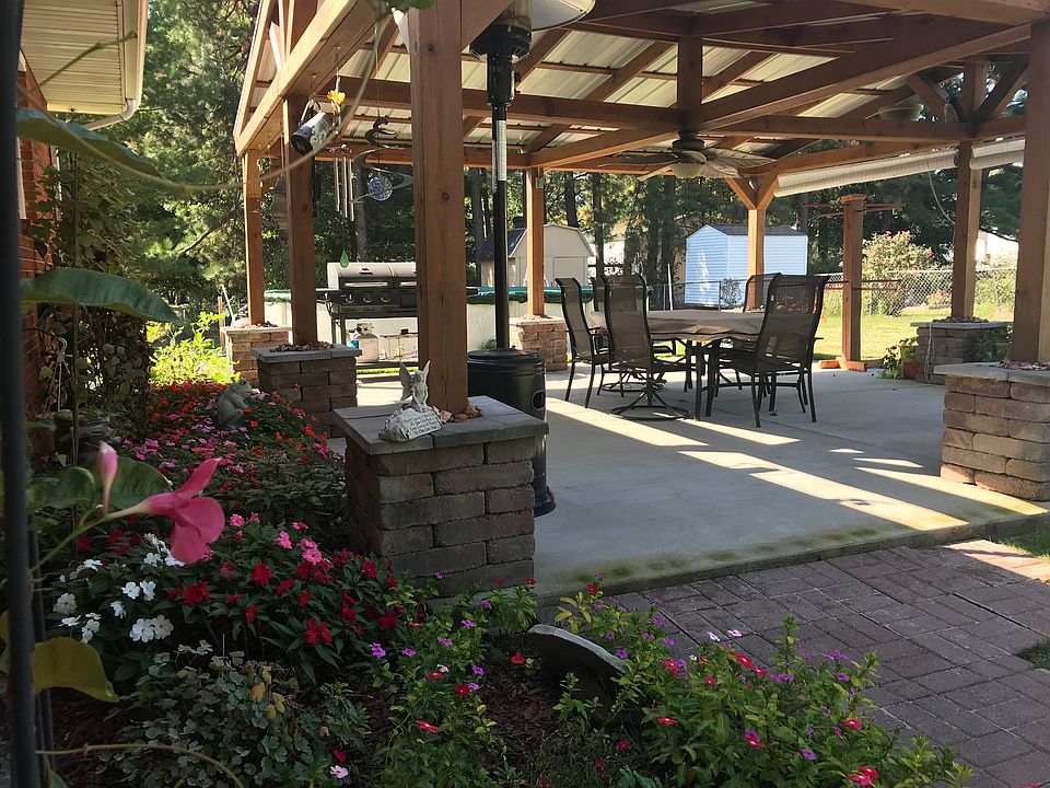 1st image of 8103 Woodland Meadow Dr