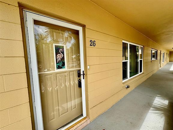 2nd image of 2220 Spanish Dr APT 26