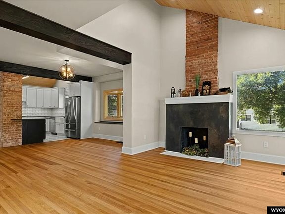 5th image of 1302 S Ash St
