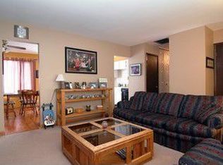 321 Pierce Ct, Bolingbrook, IL 60440