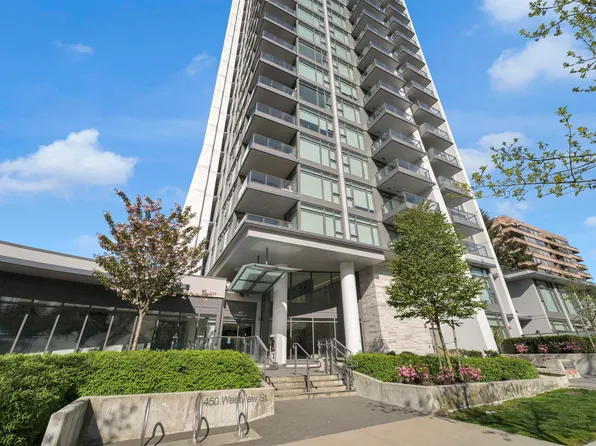 450 Westview St #403, Coquitlam, BC V3K 0G3