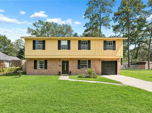 220 Chestnut St, Mandeville, LA 70471