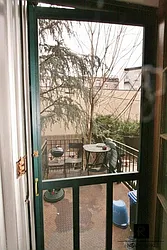 Rented by R New York