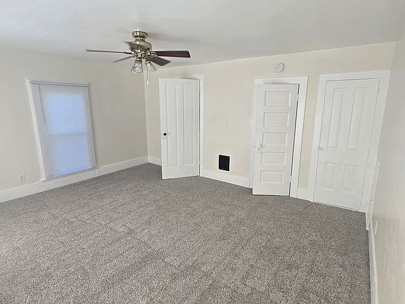 Bedroom, two entrance and closet