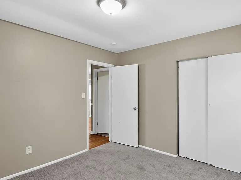 4366 Sawyer Ave — Photo 11