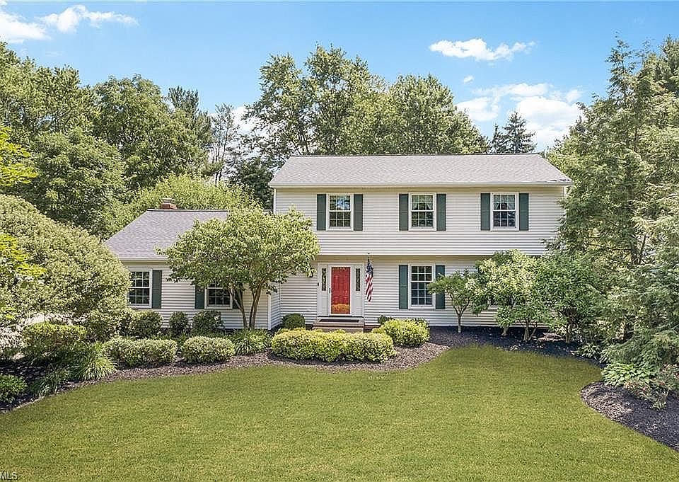 1st image of 45 Parmelee Dr
