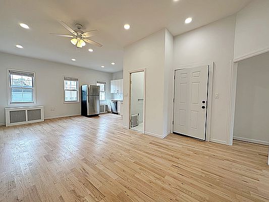 3rd image of 709 Humboldt St #2A