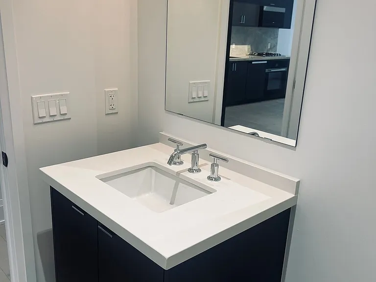 505 Glencairn Ave #211 — Photo 12