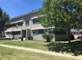 126 E 13th St APT 3, Baxter Springs, KS 66713