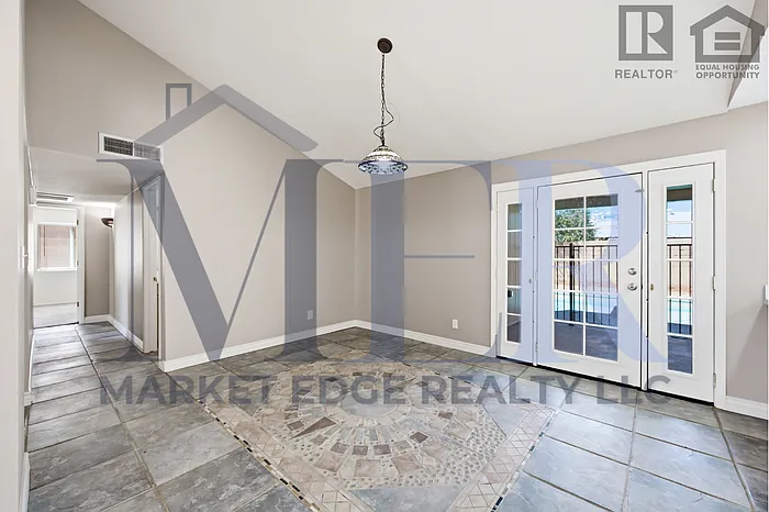 5648 W Mountain View Rd — Photo 11